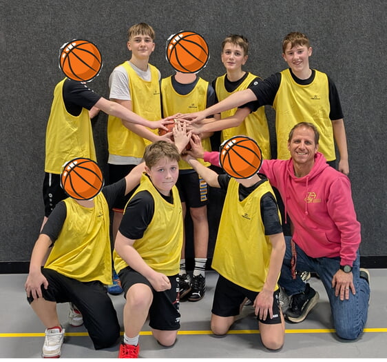 Unser ZAGY-Team: obere Reihe v.r.n.l: N.N., Rufus Schuh, N.N., Vitus Schuh, Samuel Lorenz, untere Reihe: N.N., Noah Haas, N.N., Dominik Eisele